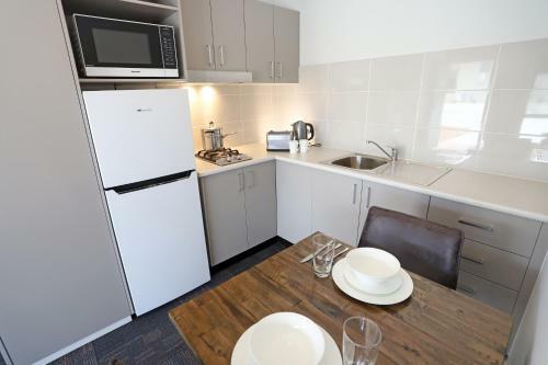 Eastend Studio Apartments