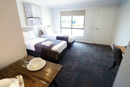 Eastend Studio Apartments
