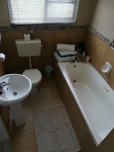 Tirzah's B&B And Self Catering