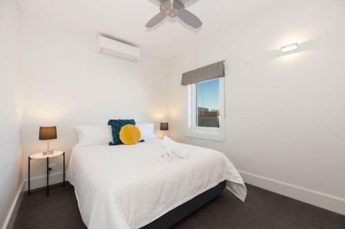The Bank Apartment - Echuca Holiday Homes