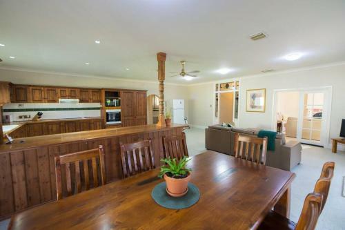 Wandew - Echuca Holiday Homes