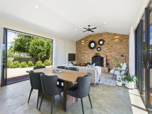 Embracing Evandale - Hosted By L'abode Accommodation