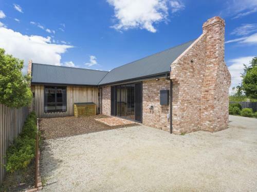 Embracing Evandale - Hosted By L'abode Accommodation