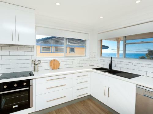 Aqua Palm With Sweeping One Mile Views