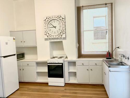 New England Rest Apartments-unit A
