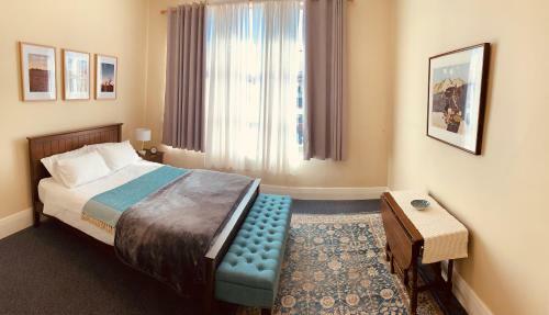 New England Rest Apartments-unit A