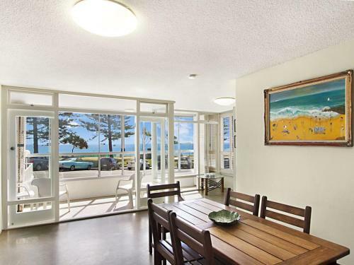 Rainbow Pacific Unit 2 - Right On The Beach In Rainbow Bay Coolangatta Gold Coast