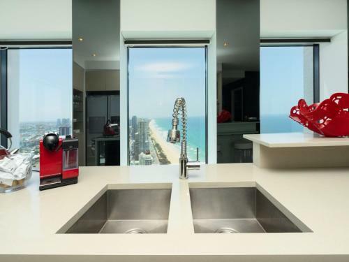 Luxury For The Soul 2 Bedroom Beachfront Apartment
