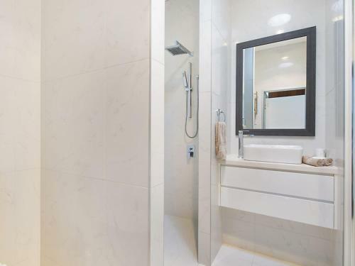 Abode On Bilinga - Absolute Beachfront Holiday Home Walk Over The Sand Dunes To The Ocean