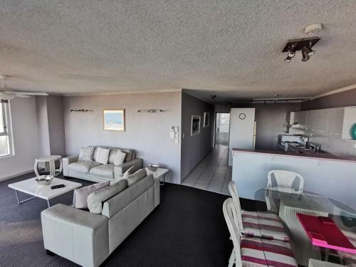 Aparthotel One The Esplanade Apartments On Surfers Paradise