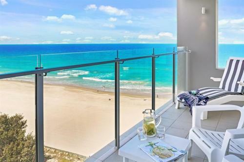 Aparthotel One The Esplanade Apartments On Surfers Paradise