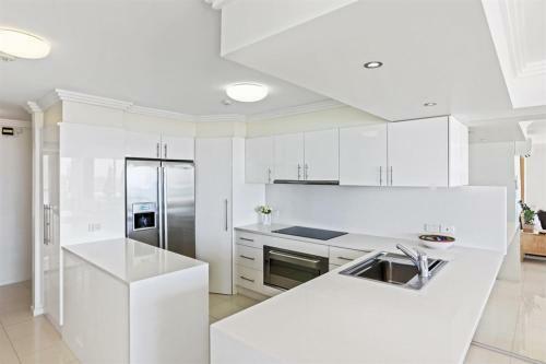 Aparthotel One The Esplanade Apartments On Surfers Paradise