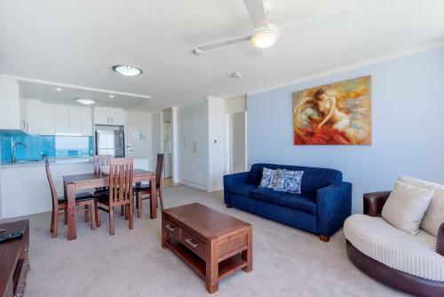 Aparthotel One The Esplanade Apartments On Surfers Paradise