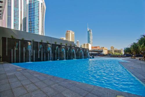 Apartamento Circle On Cavill ? 1 Bedroom + Study Ocean - 7 Night Special!