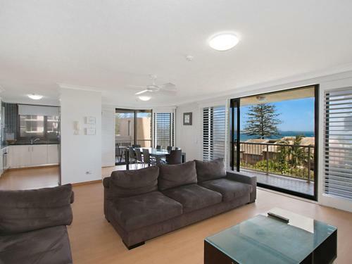 Carool Unit 7 - 3 Bedroom Unit In A Great Position