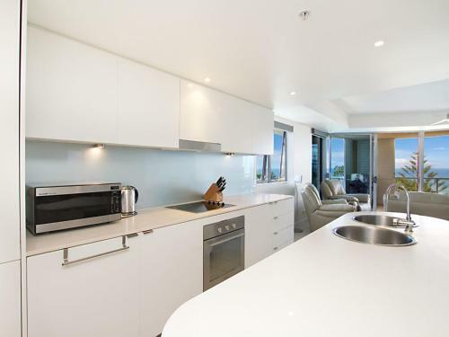 Blue C Unit 901 - Right On Coolangatta Beachfront