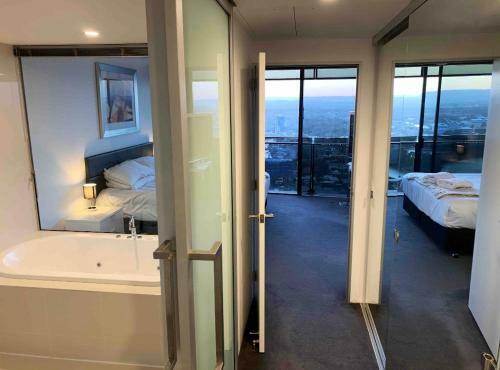 Breathtaking Views 4bd High Floor Lux Apartment