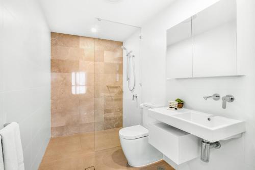 Apartamento Sunny Modern Two-bedroom Pad Steps From The Beach