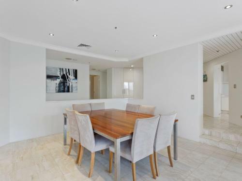 Spacious 3 Bedroom Family Apartment