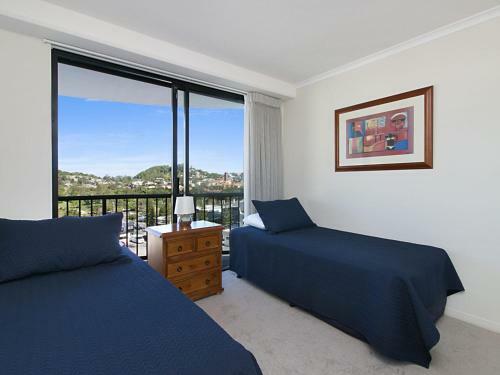 Calypso Tower Unit 807 - 3 Bedroom Unit On The Beachfront In Coolangatta