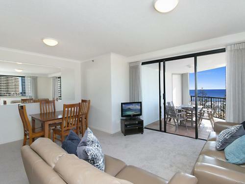Calypso Tower Unit 807 - 3 Bedroom Unit On The Beachfront In Coolangatta