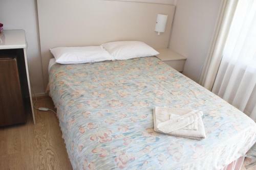 Hillview Motel