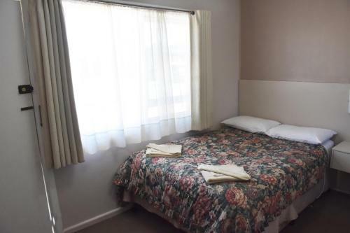 Hillview Motel