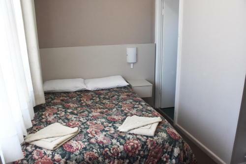 Hillview Motel