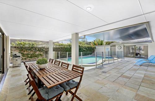 Homely Getaways In Broadbeach Waters