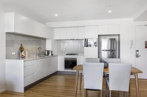 Apartamento Luxe Beach Holiday Unit With Parking, Pool And Gym