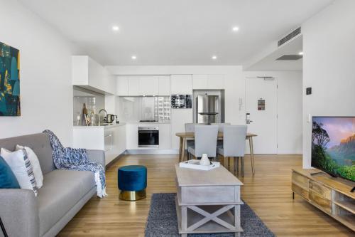 Apartamento Luxe Beach Holiday Unit With Parking, Pool And Gym