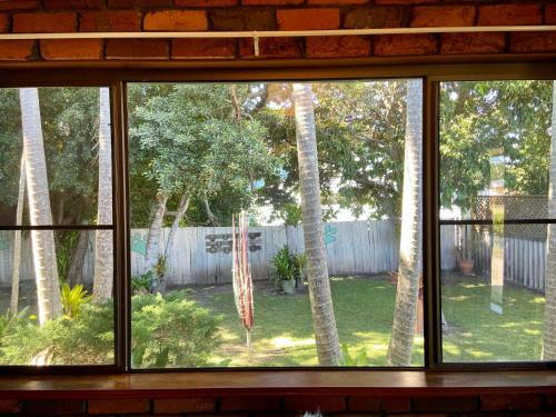 Bromeliads Unit 2 7 Ballanda Crescent