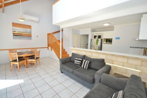 Blue Ocean Villa 2