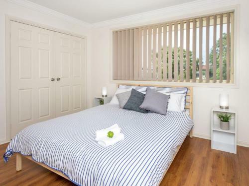 Emerald - Coastal Walk, Swimming Pool, Pet Friendly