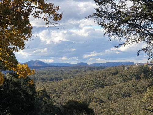 New Winston Cottage Leura Views & Location