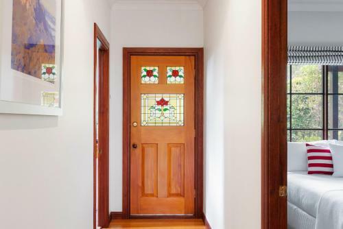 Mountain Home Leura - Perfect Weekend Escape