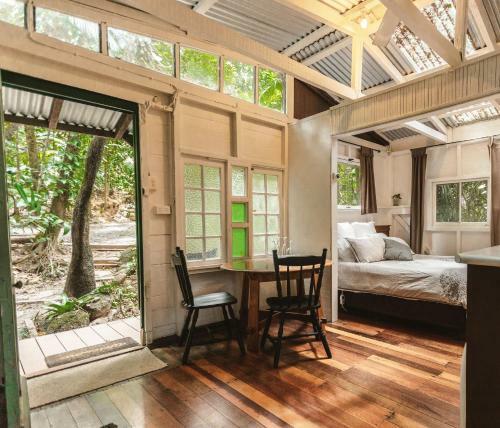 Lodge Cassowary House