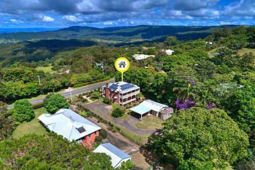 Currawong House Maleny Georgian Style Manor