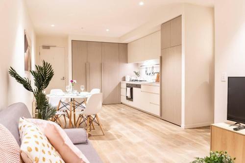 Stunning Opera Apartment-st Kilda Rd