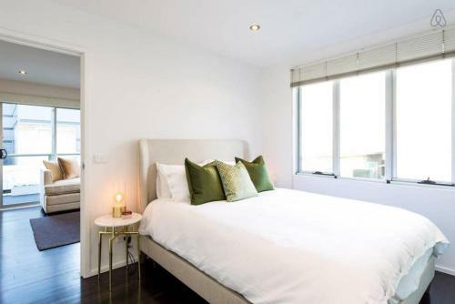Apartamento Penthouse At Graffiti Laneways & Top Restaurants