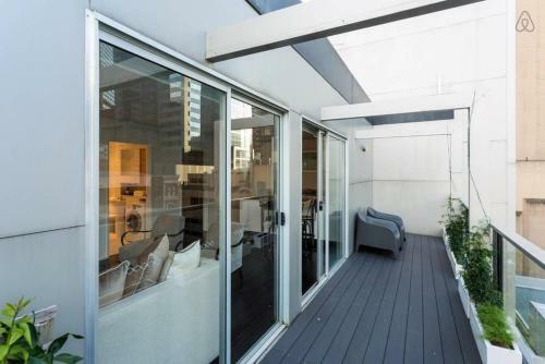 Apartamento Penthouse At Graffiti Laneways & Top Restaurants
