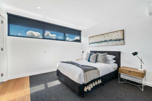 Convenient Beachside Studio Apartment