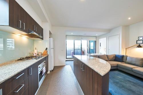 Stylish Port Melbourne Apartment