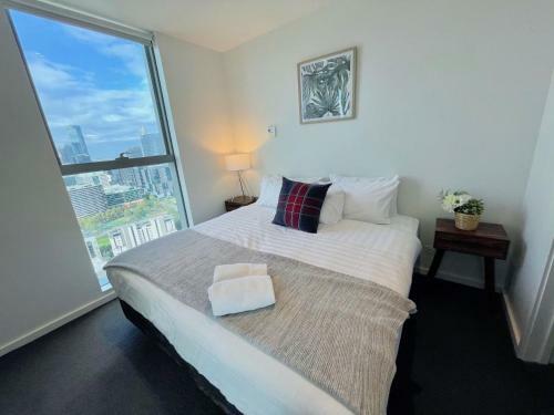 Modern Docklands Apartment City View 3b Lv34