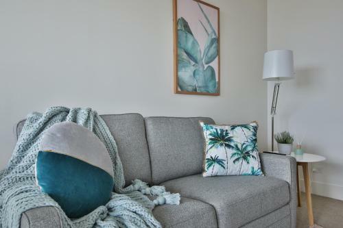 Luxurious And Chic 2br Apartment In Melbourne Cbd