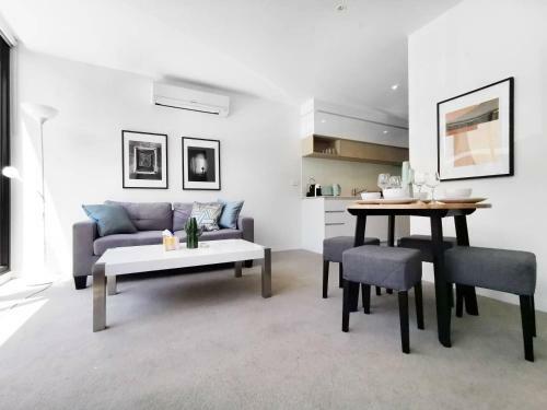 Hawthorn Elegant Lifestyle 1 Bedroom Apartment