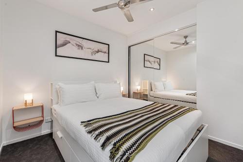 Apartamento 2-bed Unit With Balcony Near St Kilda Beach