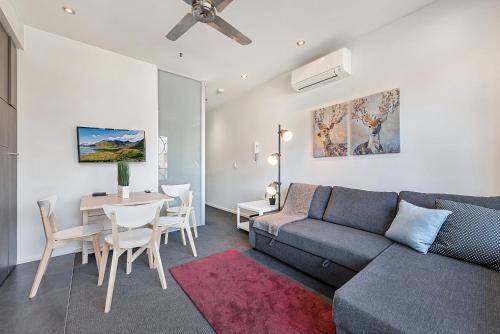 Apartamento 2-bed Unit With Balcony Near St Kilda Beach
