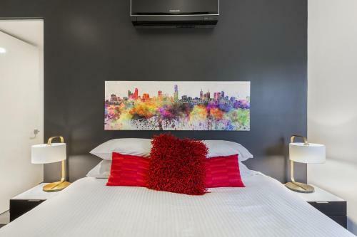 Smart Apartment In Elegant Suburb Close To City