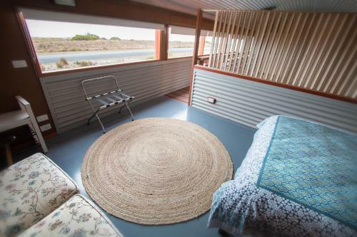 Coorong Aurora - Breathtaking Waterfront Escape